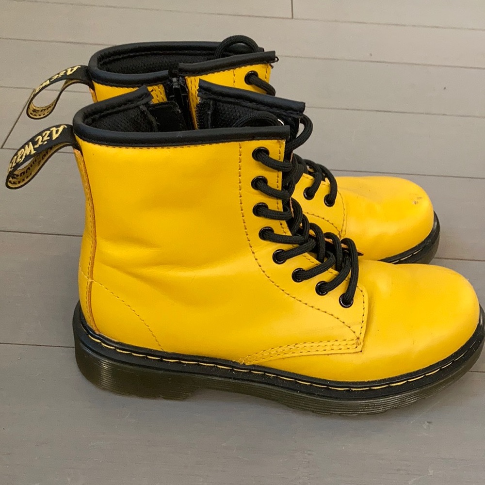 Almost New! Yellow Doc Marten’s 1460 J Youth Kids Yellow Zip-up Lace up Boots